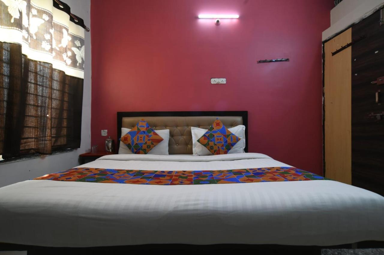 Hotel Royal Palace Indore Room photo